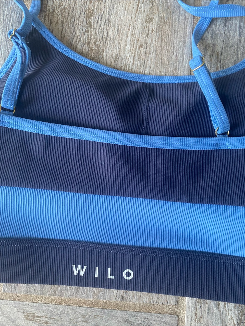 Wilow adjustable strap sports bra Large